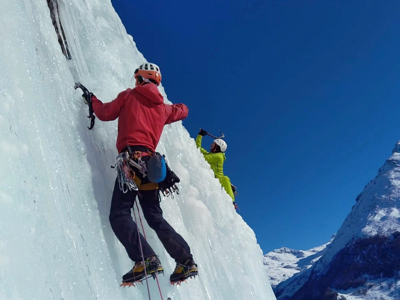 Cascade de glace - Bureau des Guides de Tignes